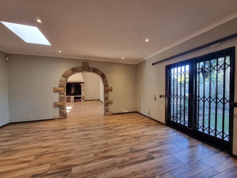 4 Bedroom Property for Sale in Table View Western Cape